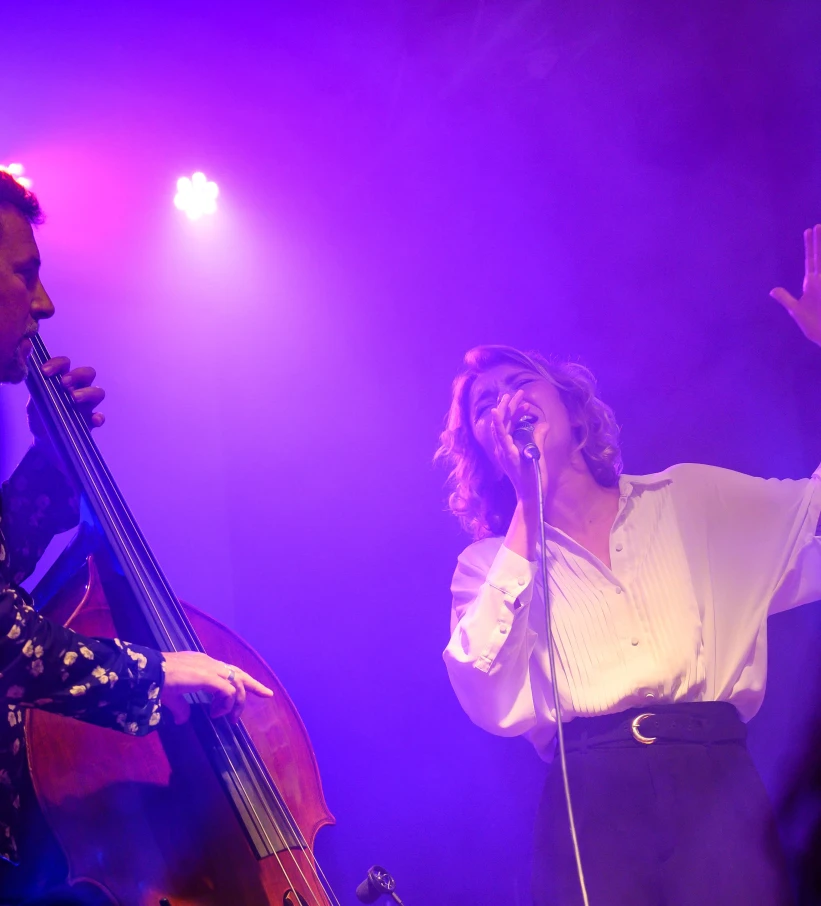 ANNA SZOSTAK & MANUEL ÁLVAREZ